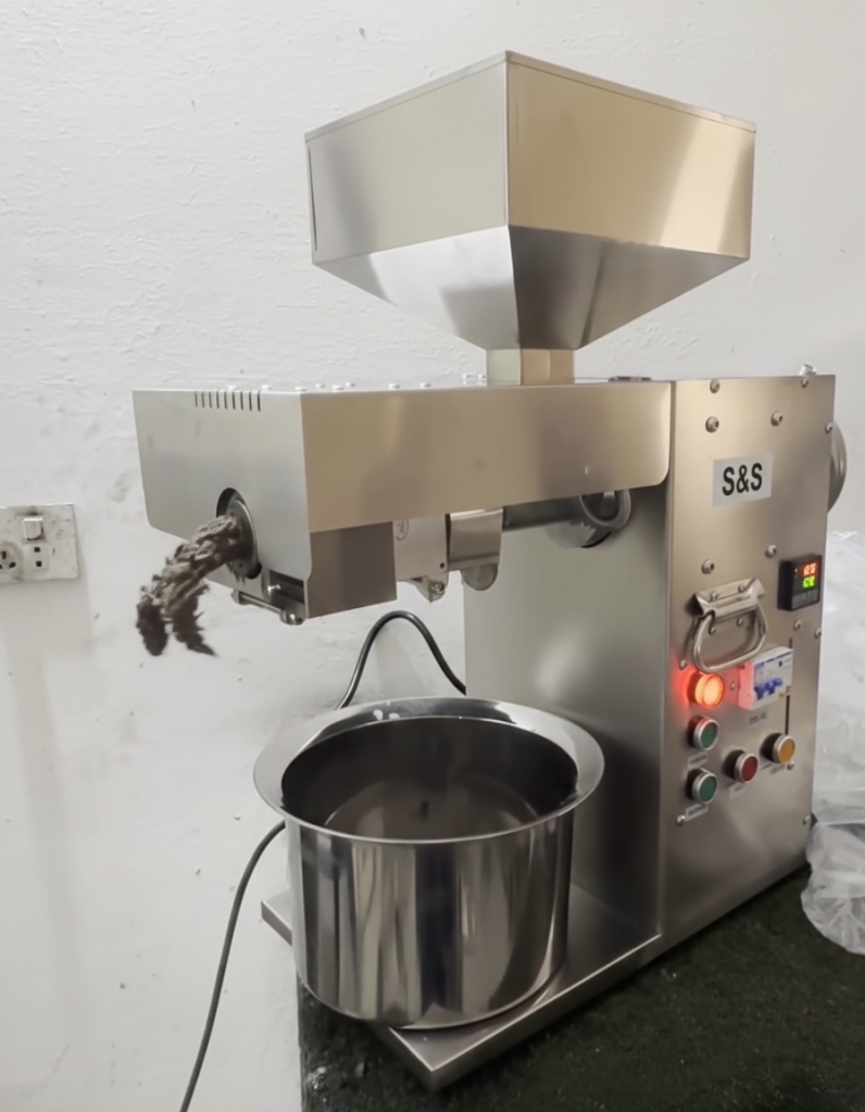 Castor oil cold press